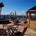 Shoreline Szálloda 4*