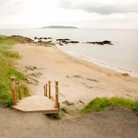 Shoreline فندق 4*