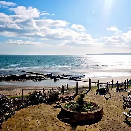 Shoreline מלון 4*