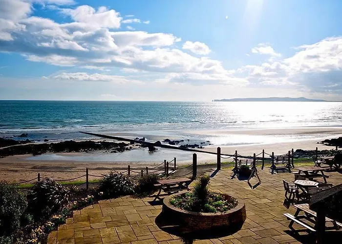 Shoreline Szálloda 4*